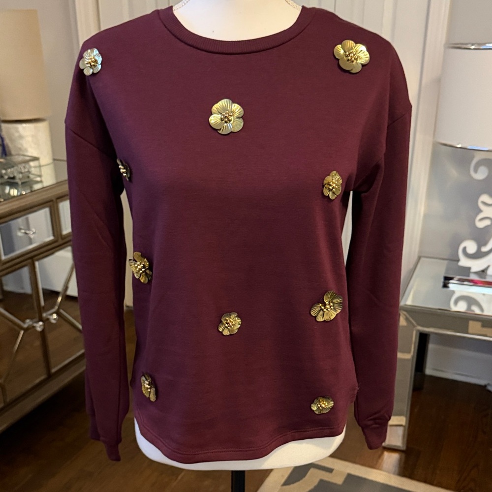 Embellished w/ Gold Metallic Flowers Plum Sweatshirt - NWT Small by mesh+love ❤️